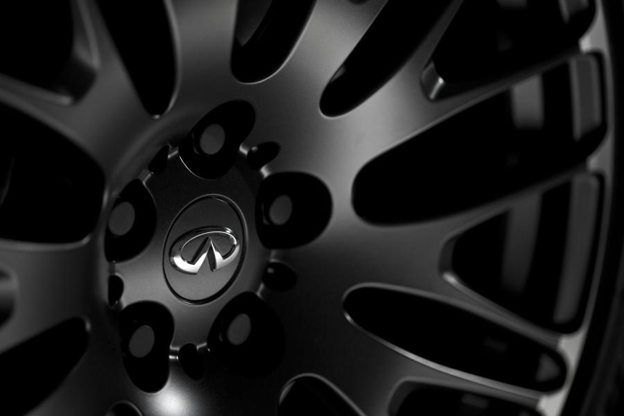  Infiniti FX50 S Sebastian Vettel Edition 2011 года  (фото 2 из 74)